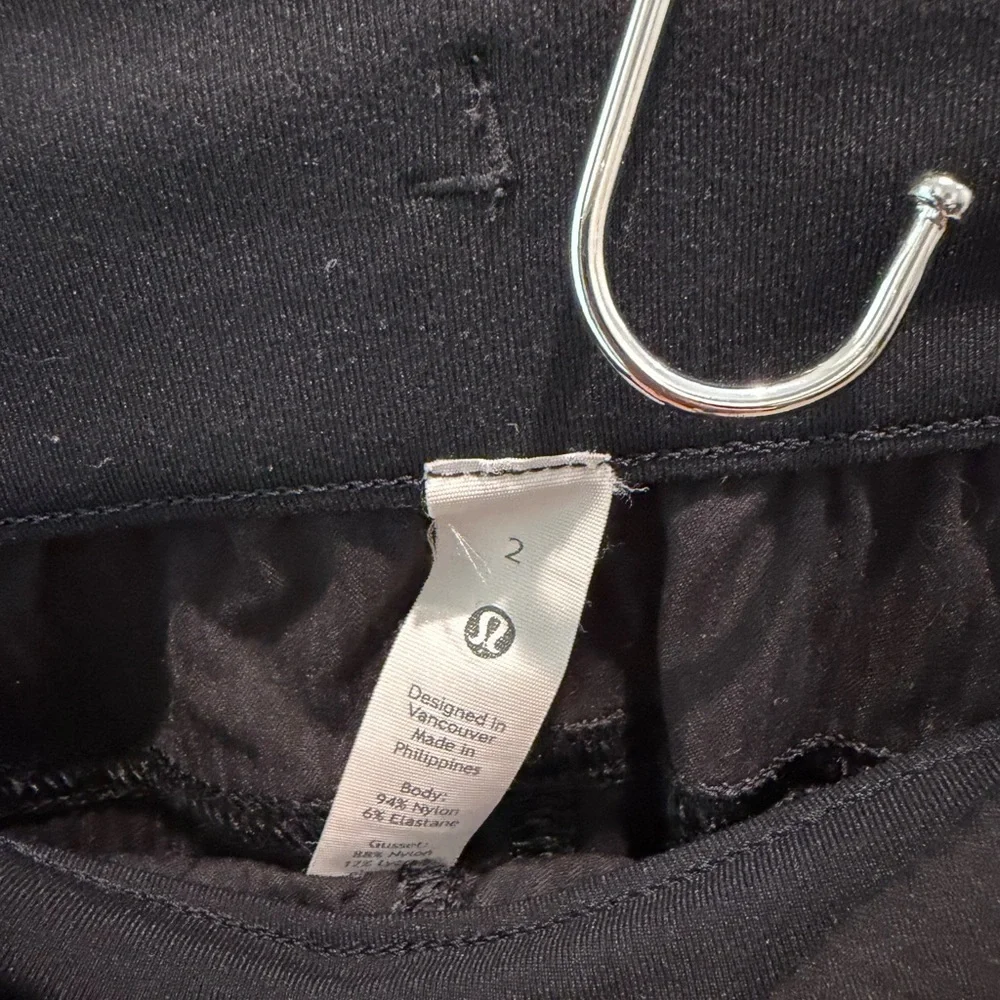 Lulu lemon women’s Black Pants